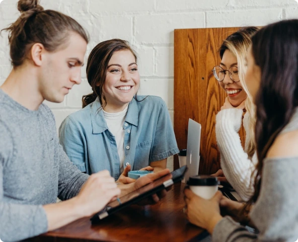 An image of customers talking about Gastrohub